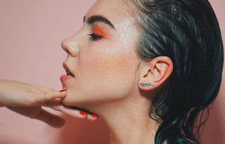 3 Ways to Wear Coral Makeup & Nails