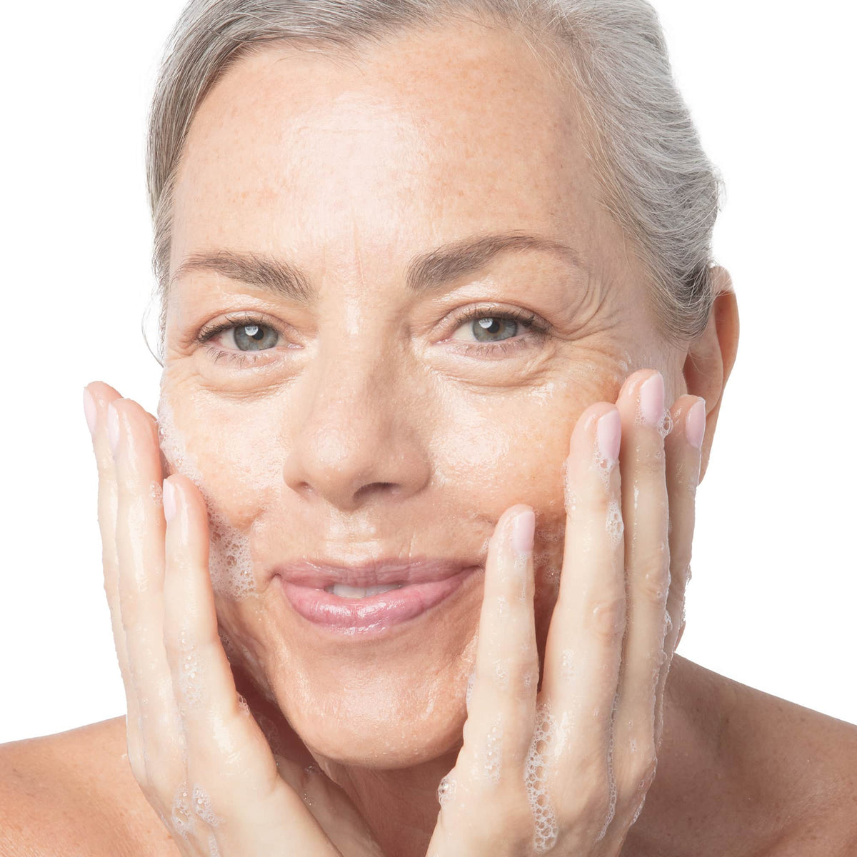 files/5073-Rapid-Repair-Daily-Antioxidant-Gel-Cleanser-Lifestyle2_2154f16e-58f6-4574-803f-e3b1a73409c0.jpg